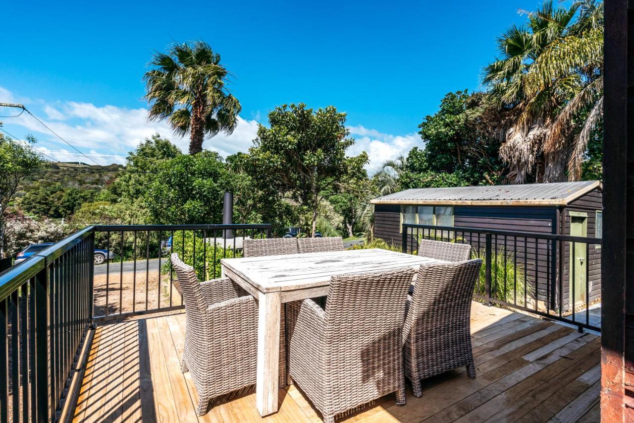 Relax On Ridge Villa Oneroa ภายนอก รูปภาพ
